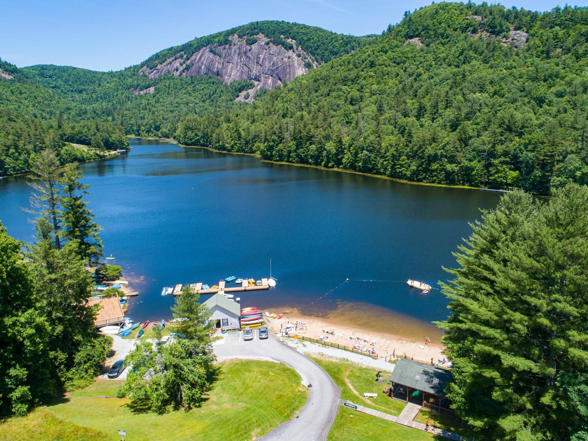 Foxhunt At Sapphire Valley 外观 照片
